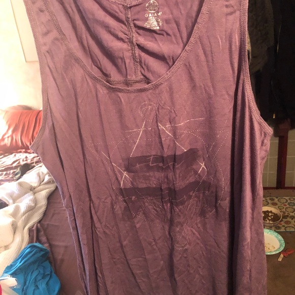 Workout/yoga tank top - Picture 3 of 3